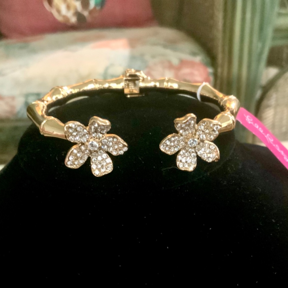Lilly Pulitzer Bracelet “Beach Club Blooms” GOLD CRYSTAL FLOWER⭐️NWT Hinge Cuff - Picture 6 of 16